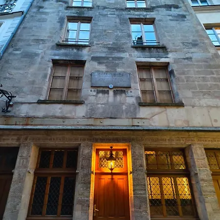 Calme Pour 4 Au Coeur Du Marais Appartamento