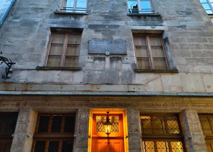 Calme Pour 4 Au Coeur Du Marais Διαμέρισμα